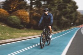 Vélo électrique longue distance 2026 : le guide complet