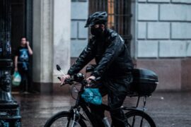 Choisir son VAE pour affronter la pluie en 2026